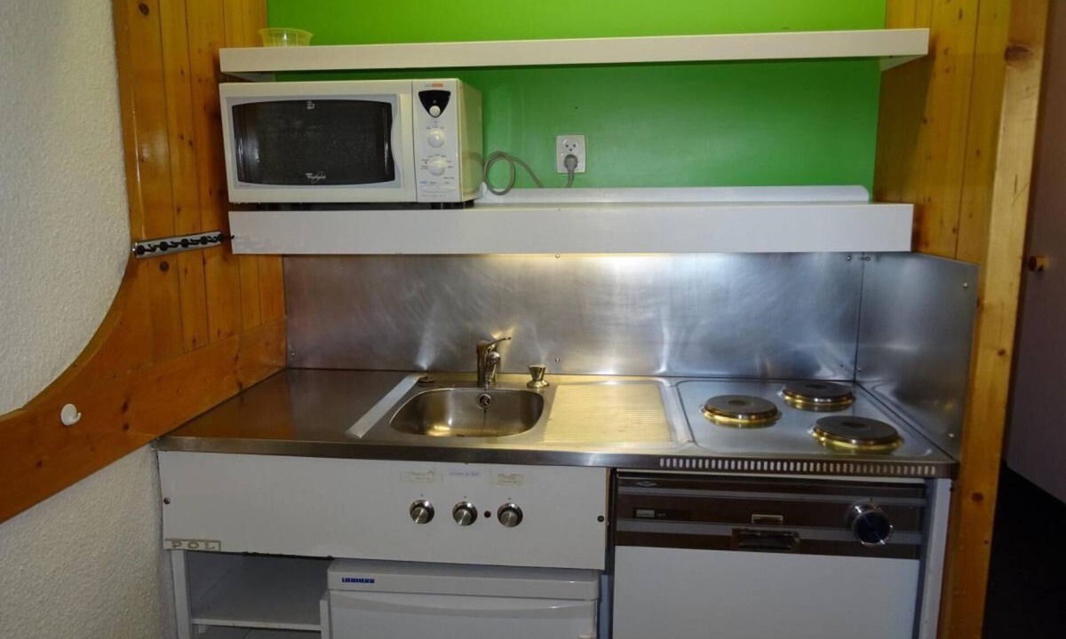 Arc-1800 Apartment | 100m from resort center, 8th floor, view mountain, balcony, tv, 30m², Les Arcs