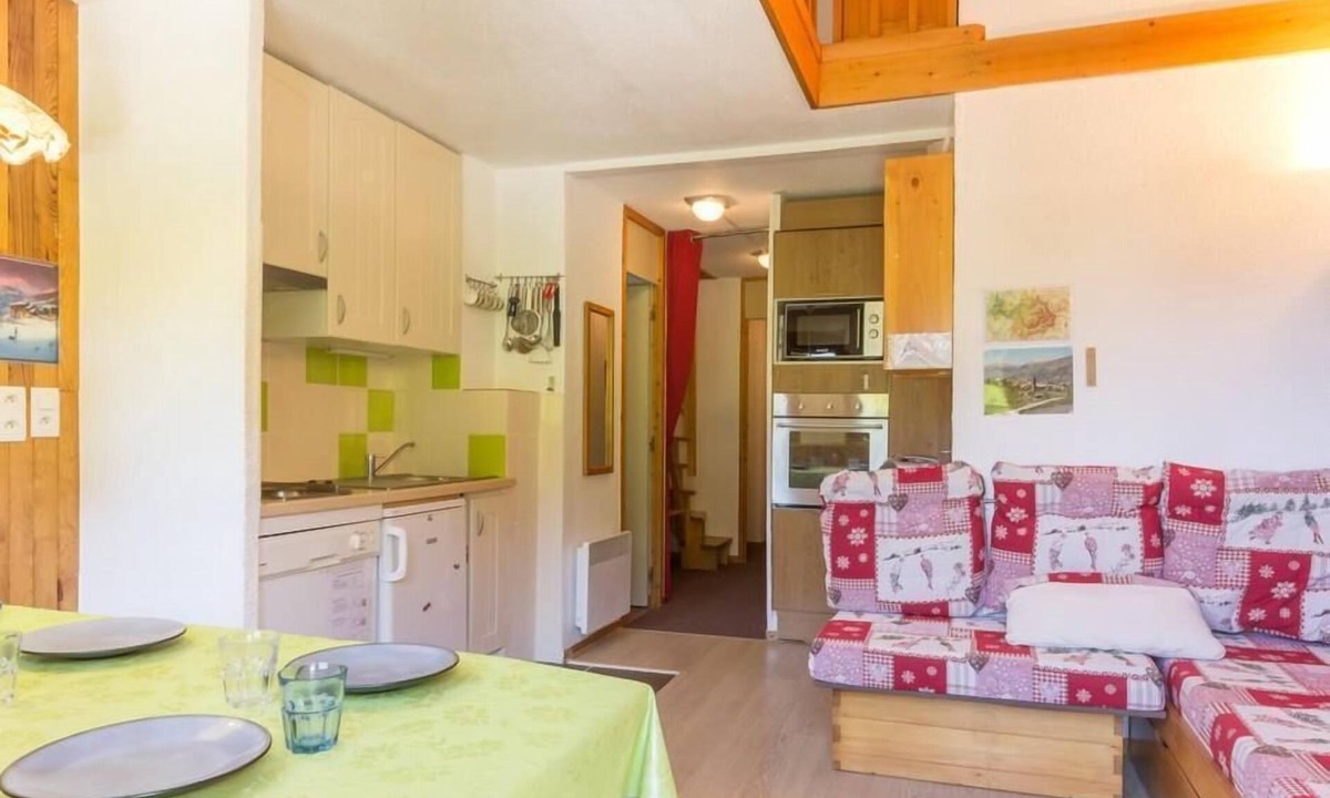 Montchavin Apartment | 150m from resort center, 1st floor, view ski slopes, tv, 60m², Montchavin La Plagne