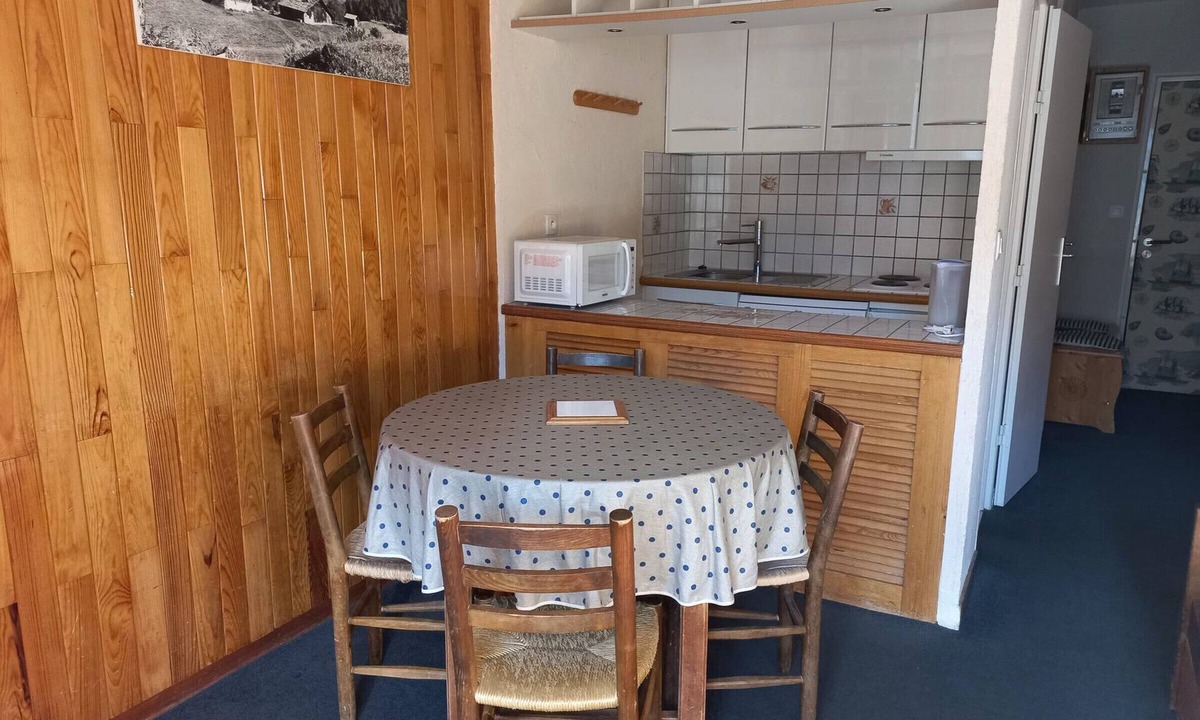 Val Claret Apartment | 2-room apt at the slopes, 41m² South-West balcony, 6 sleeps