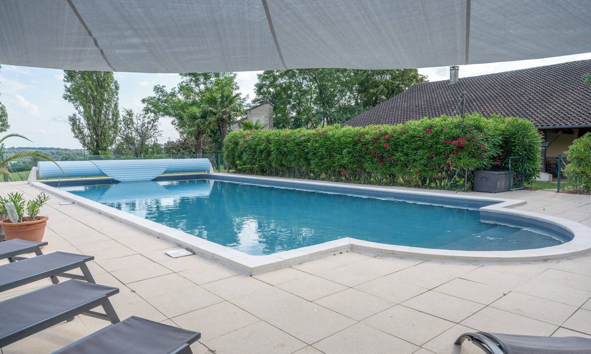 Monclar-de-Quercy Bed & Breakfast | 2 self-catering cottages on the same estate in the heart of South-West France