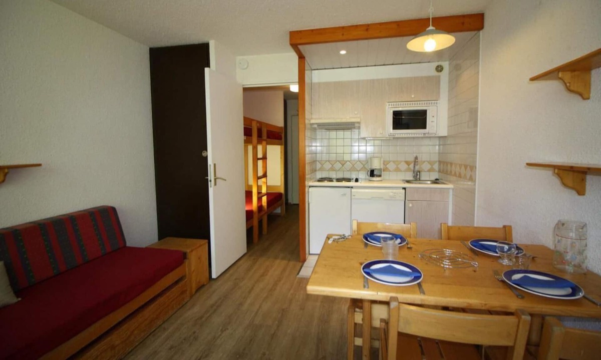 Le Lavachet Apartment | 20m from resort center, 3rd floor, balcony, tv, ski locker, 24m², Tignes