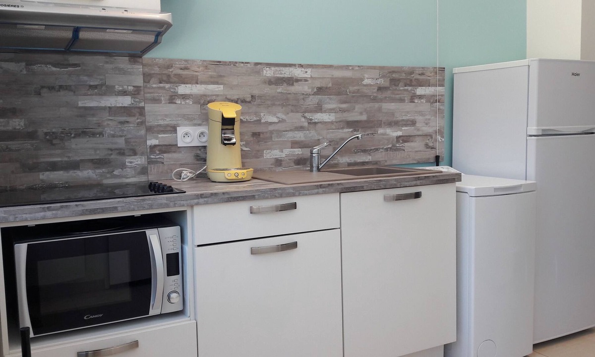 Sonnaz Apartment | 22 m² studio for 2–3 people + on-site parking, 5 km from Chambéry, 10 km from Aix-les-Bains