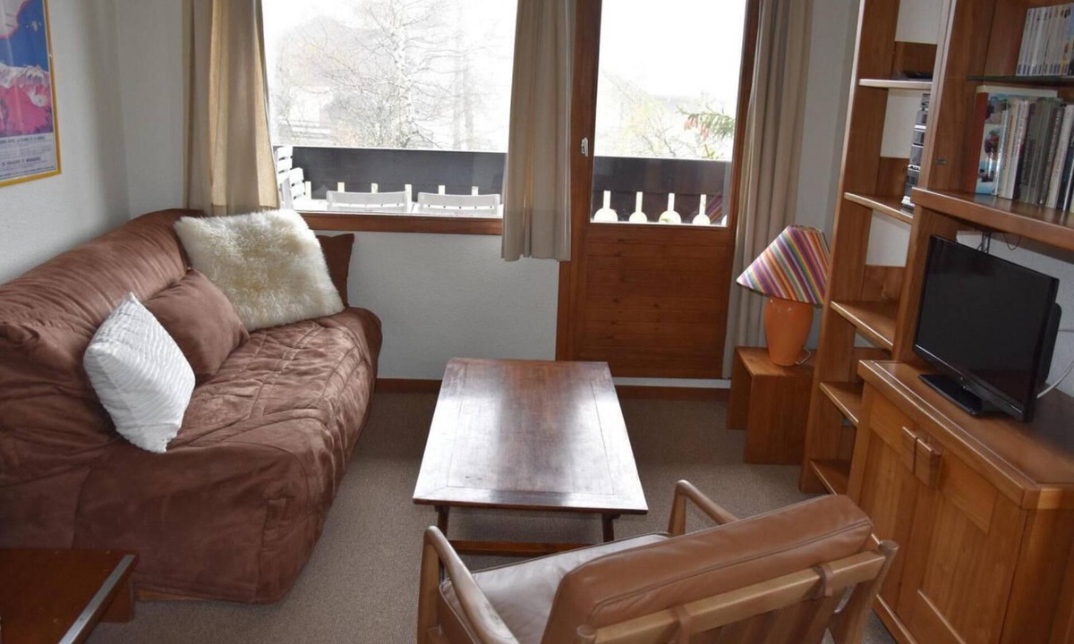 Pralognan-la-Vanoise Apartment | 2nd floor, swimming pool, balcony, tv, ski locker, 54m², Pralognan-la-Vanoise