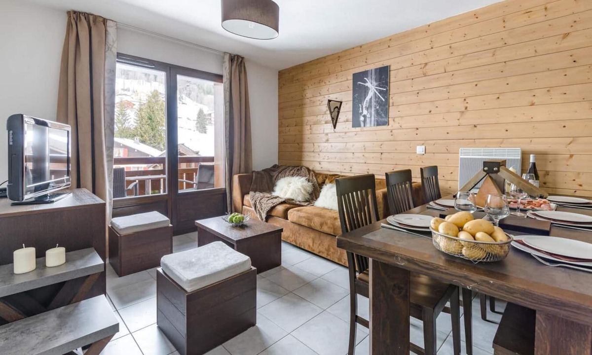 Les Gets Apartment | 300m from resort center, fitness, swimming pool, sauna, hammam, terrace, balcony, tv, ski locker