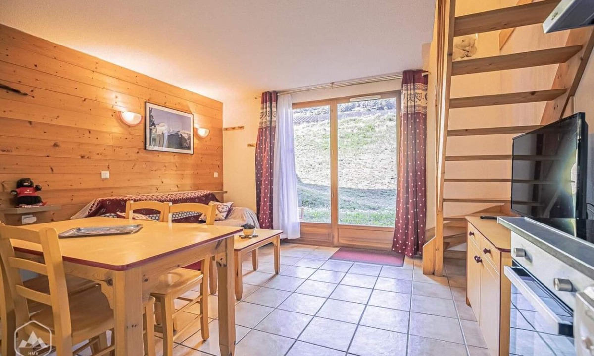 Aussois Apartment | 300m from resort center, Ground floor, view limited, parking, tv, 36m², Aussois