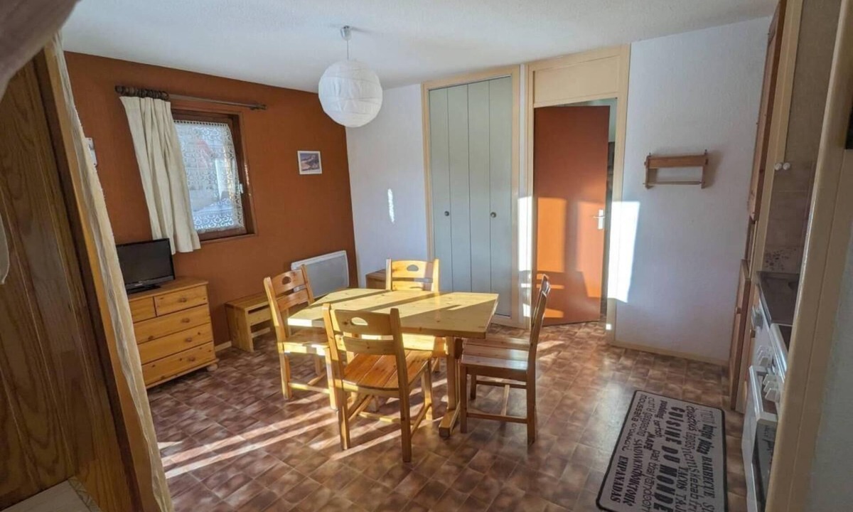 Aussois Apartment | 300m from resort center, floor -1, balcony, tv, 31m², Aussois