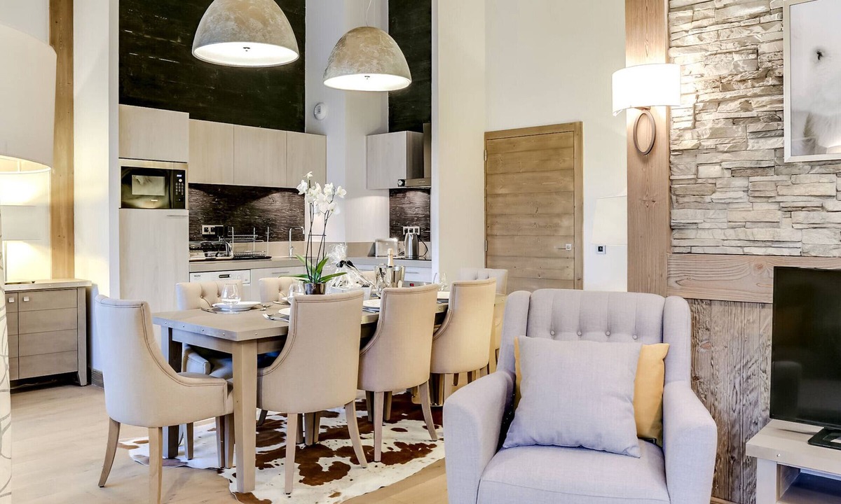 Courchevel Apartment | 4-room apartment near slopes with parking and wifi