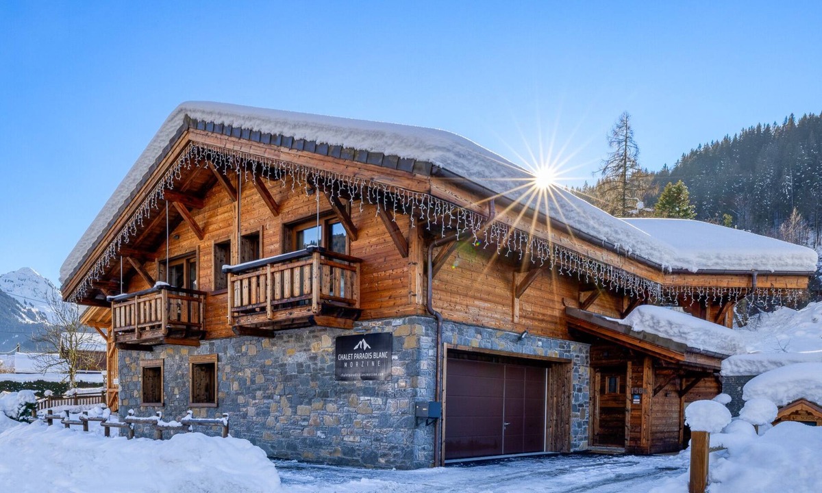 Morzine Ski Chalet | 5* LUXURY CHALET WITH SPA AND SAUNA