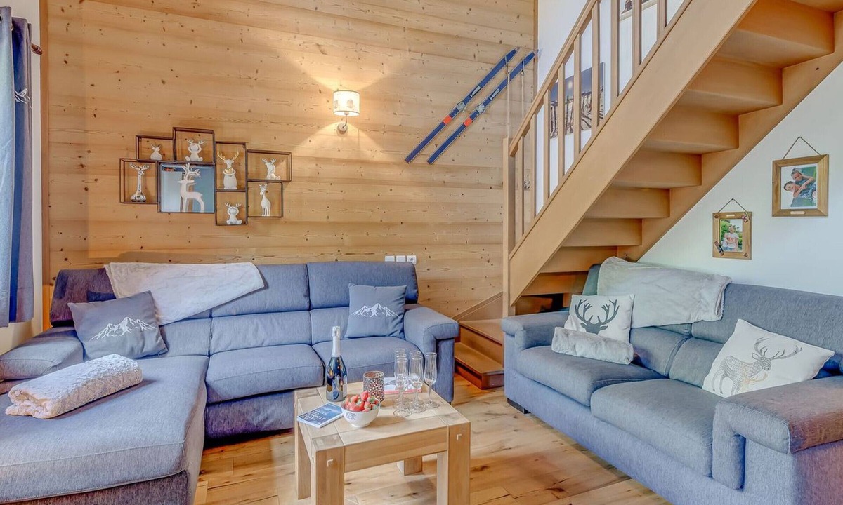 Les Brevieres Ski Chalet | 8-person apartment, duplex chalet with terrace