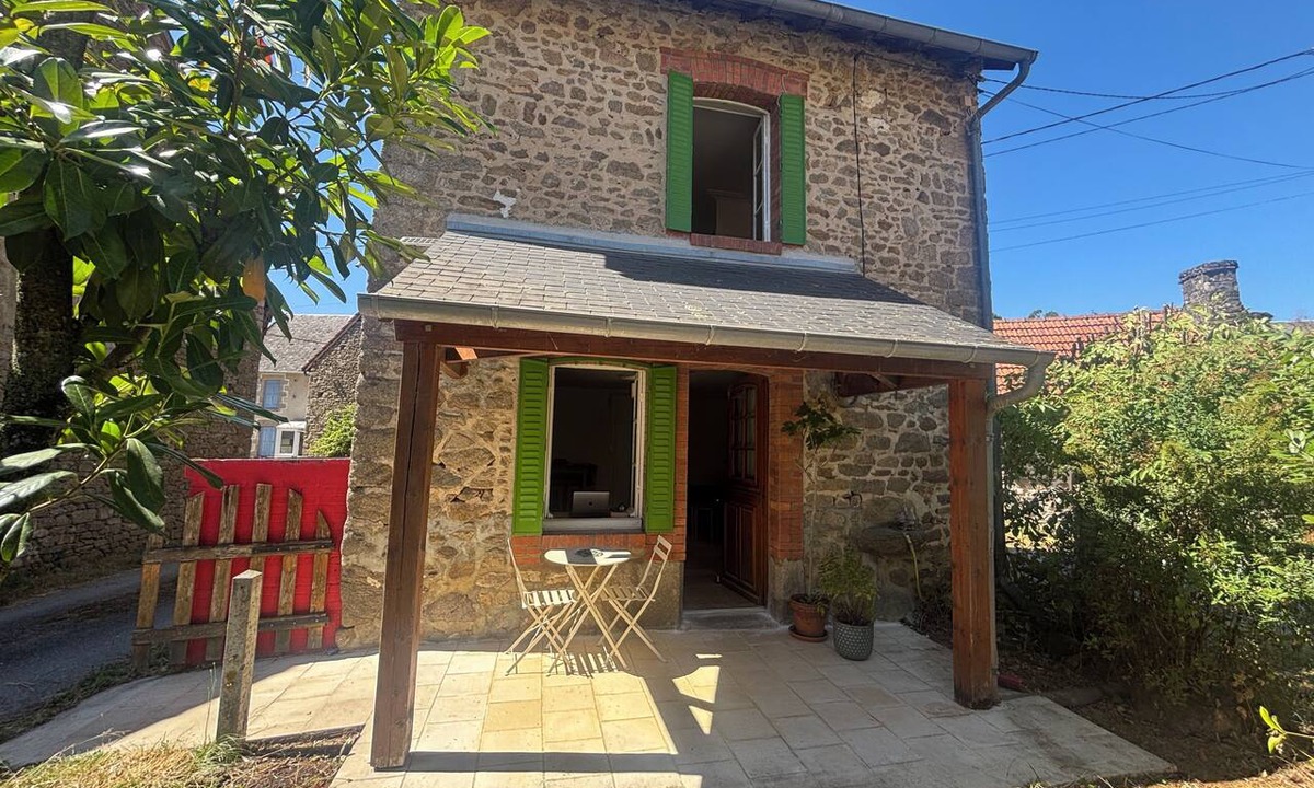 Monts et Vallees Ouest Creuse House | A small, fully equipped country house in Creuse. Time off and/or working from home.