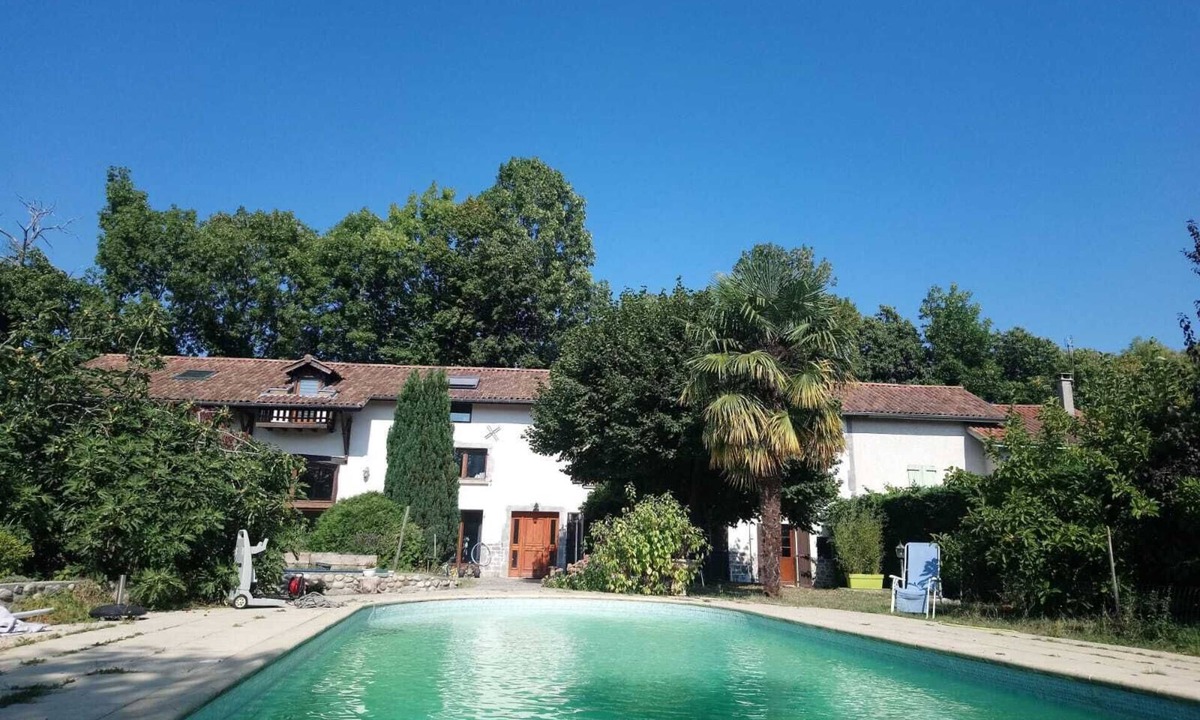 Charnecles Bed & Breakfast | A warm welcome, organic and local produce in a natural, green setting.