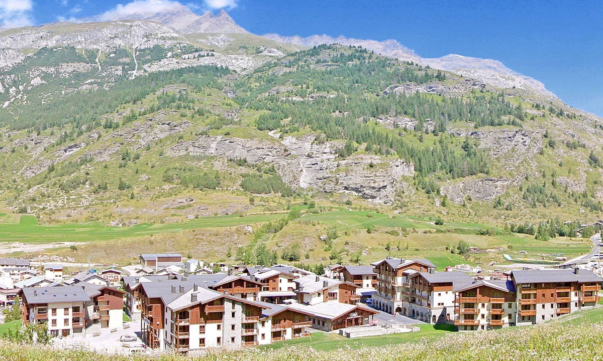 Lanslevillard Condo | Accès direct aux pistes, piscine | T3 + cabine