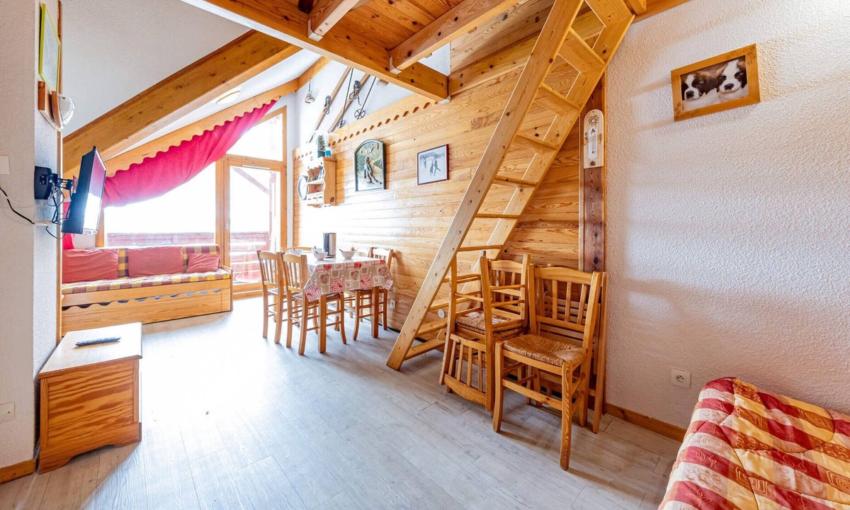 Saint-Francois-Longchamp Apartment | Alpine duplex for 6, ski-in/ski-out