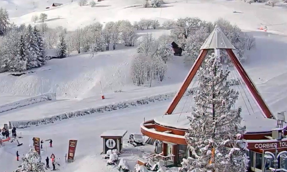 Le Corbier Apartment | Apartment 100% ski in ski out (Les sybelles) 4 people