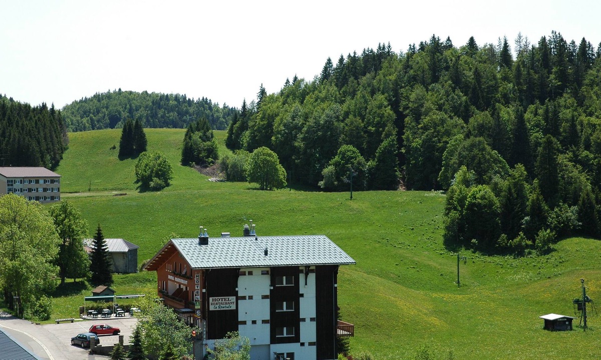 Lamoura Apartment | APARTMENT 6 pers * village center LAMOURA station ROUSSES Ht JURA