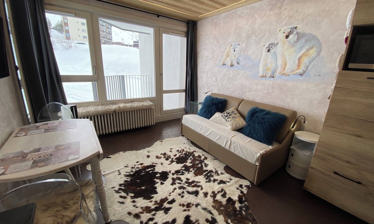 Tignes Apartment | Apartment Les Ours polaires - possibility of private garage under the building!