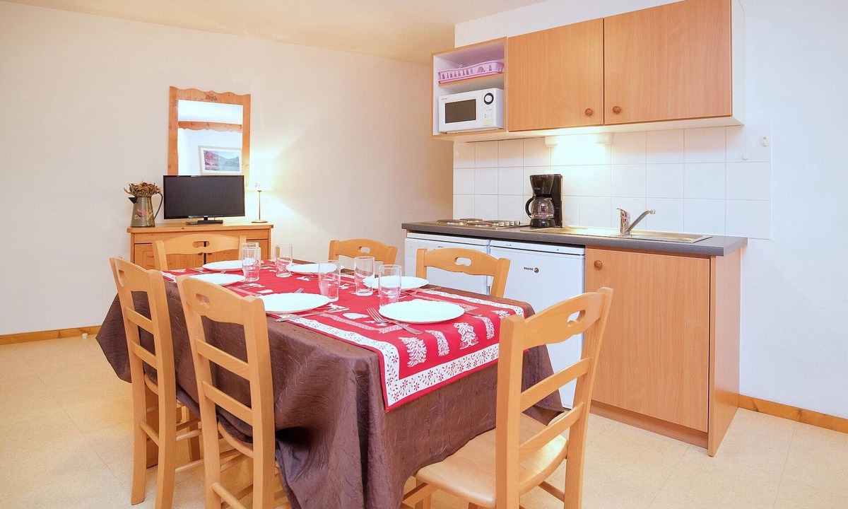 Bramans Apartment | Apartment Termignon near Ski Gondola