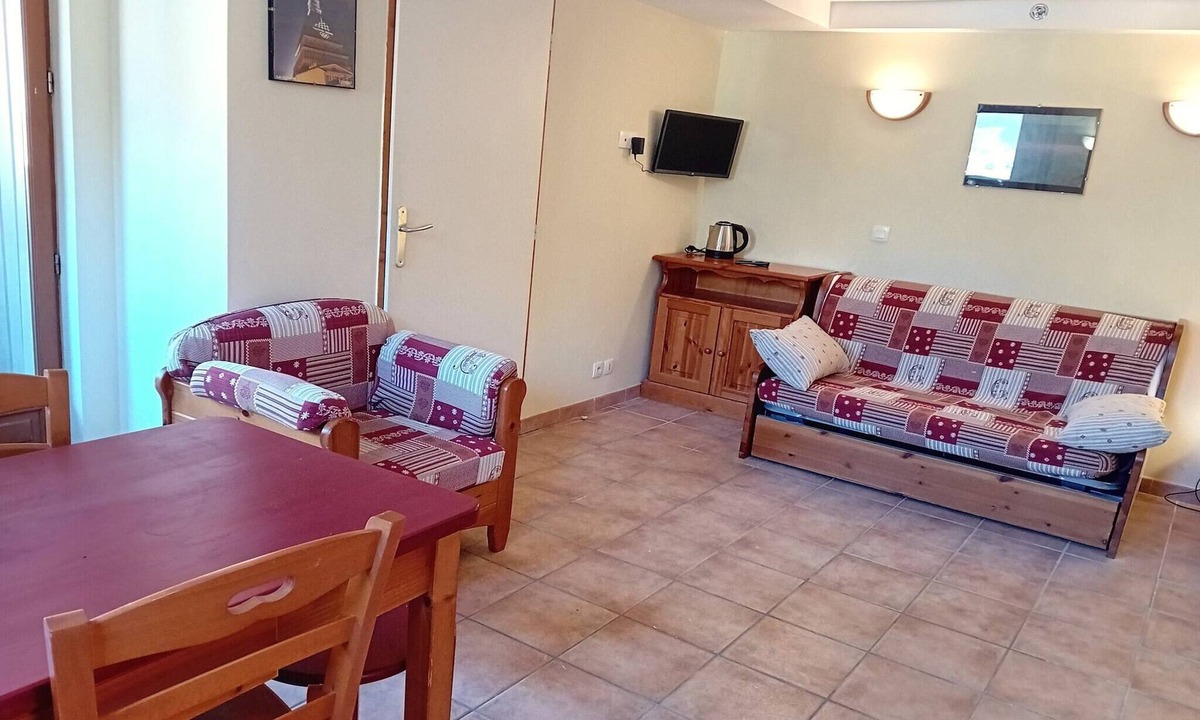 Termignon Apartment | Apartment with parking near River