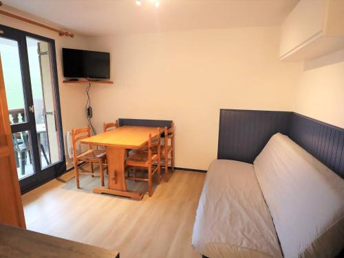Areches Apartment | Appartement cosy 2 étoiles avec balcon et piscine – Idéal pour 4/5 pers. proche station de ski - FR-1-342-250