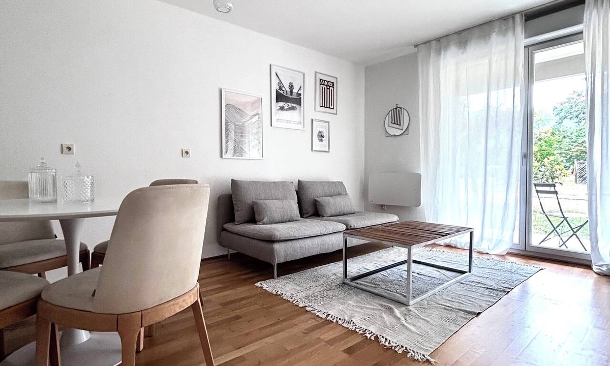 Divonne-les-Bains Apartment | Beautiful 1-bedroom apartment with AC in Divonne-les-Bains