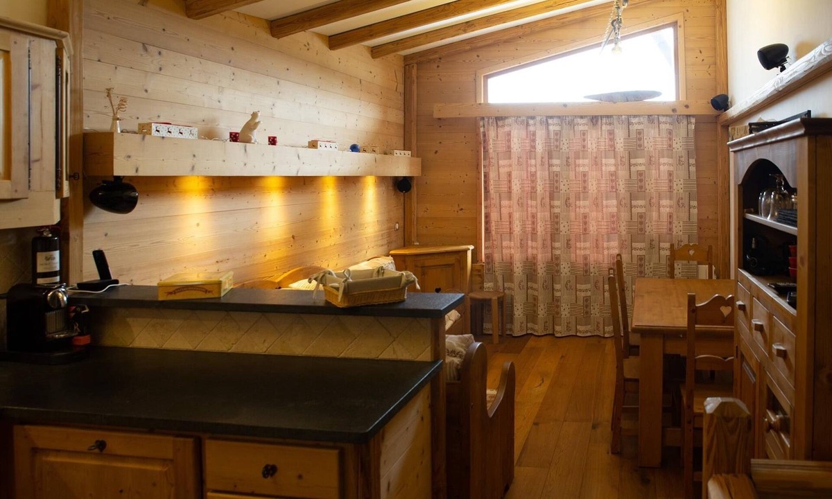La Perriere Apartment | Beautiful ski in/out duplex appartement in La Tania