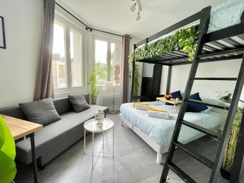 Feuillat Desgenettes Apartment | BnGo I Chic & Confort I 4 personnes, Proche Hôpital