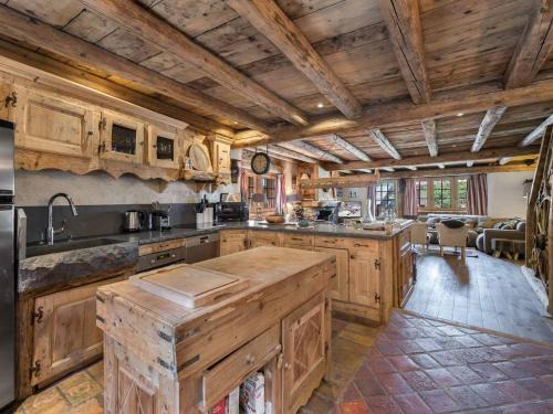 Le Raffort Ski Chalet | Chalet authentique avec jacuzzi, sauna et parking pour 12 personnes - FR-1-566-8