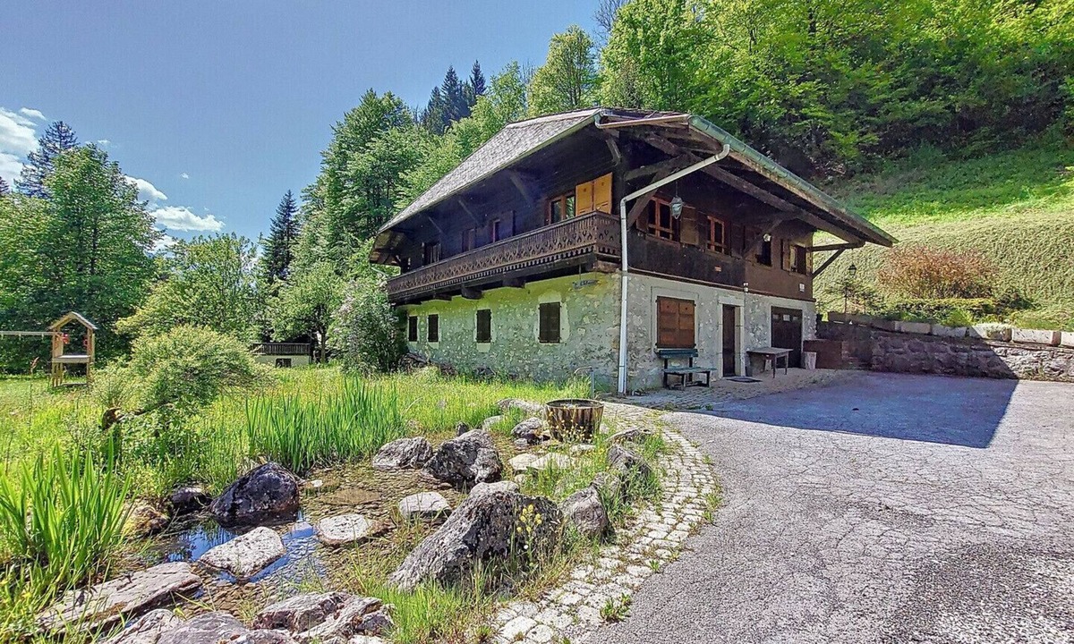 Montriond Ski Chalet | CHALET CHEBOURINS - 8 PERS - 3 BEDROOMS - WIFI - MONTRIOND