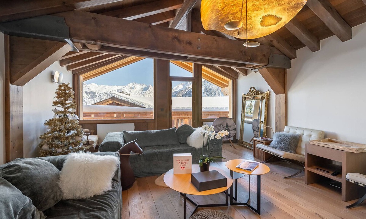 Courchevel Ski Chalet | Chalet in Courchevel Village center for 12 pax with Sauna and Wifi