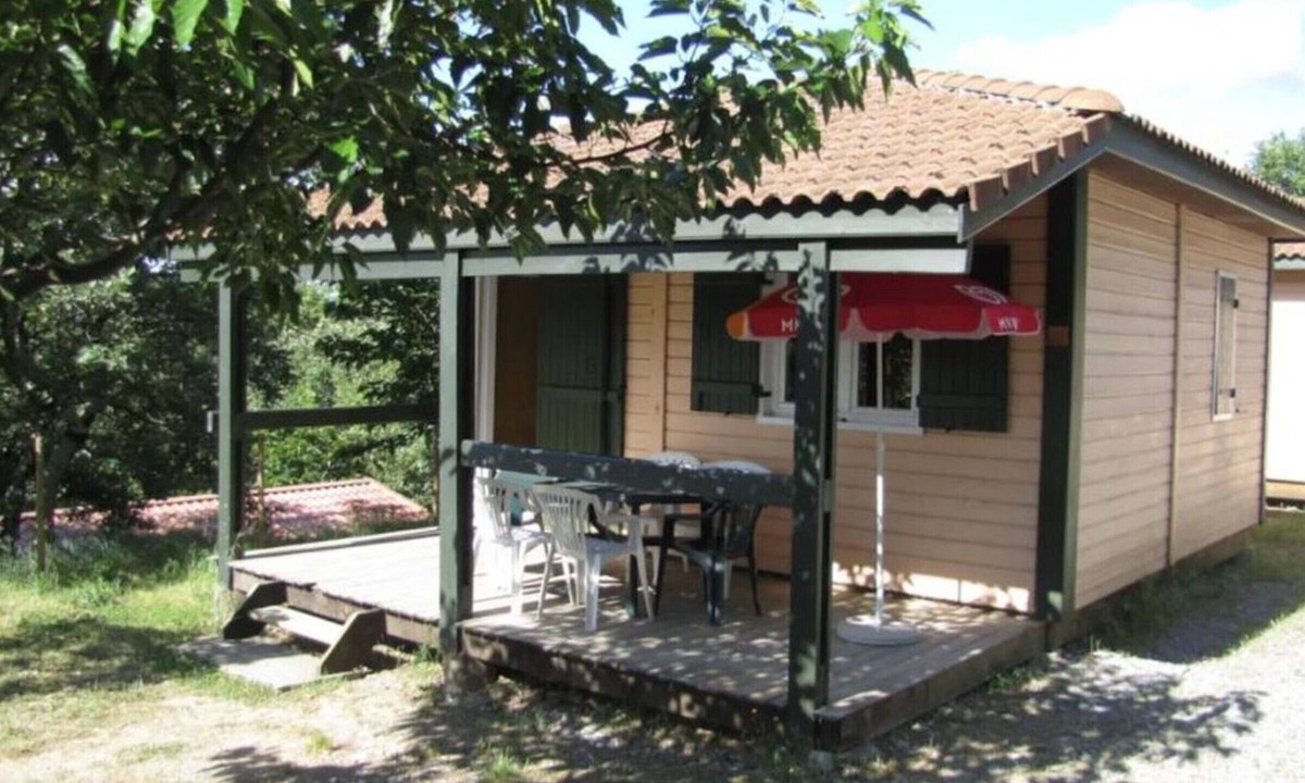 Vogue Ski Chalet | Chalet in Vogüé with 2 bedrooms and accessible terrace