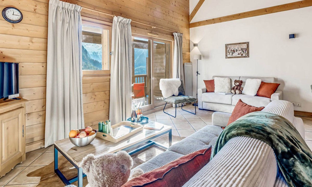 Champagny-en-Vanoise Apartment | Champagny en Vanoise - 4-Room Apartment, 8 pers, Wifi, Pets Allowed