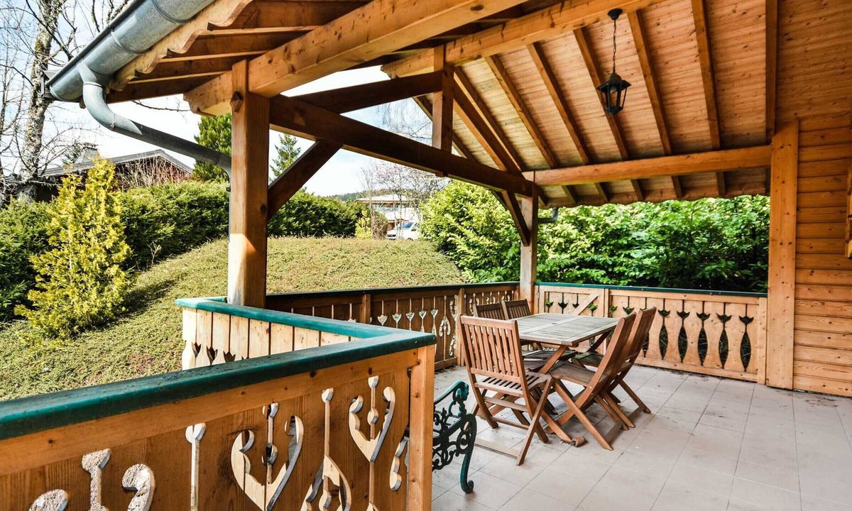 Les Gets Ski Chalet | Charming 9-Person Chalet near Lake and Ski Slopes – Les Gets