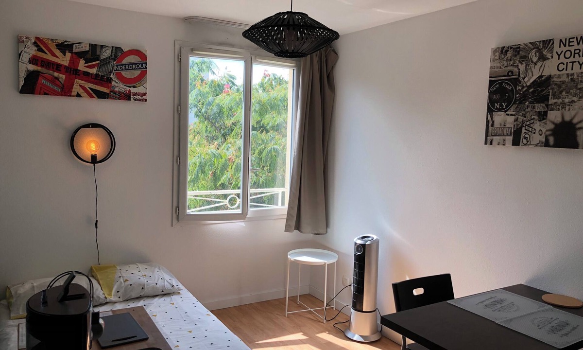 Le Tholonet Apartment | Charming air-conditioned studio - free parking - Aix en Provence