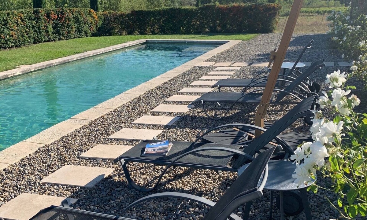 Roussillon House | Charming Provençal Country Home with heated pool and modern conveniences