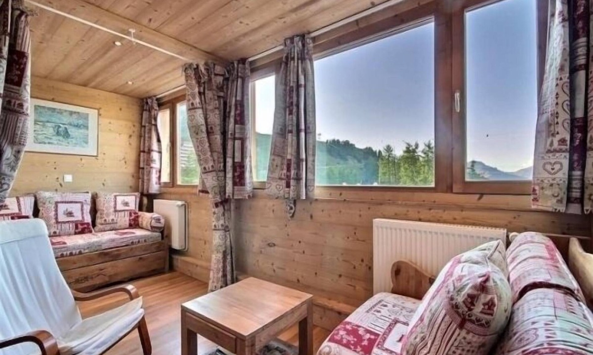 Plagne Centre Apartment | Charming renovated apartment, 4 ppl, ski-in/ski-out, close to shops