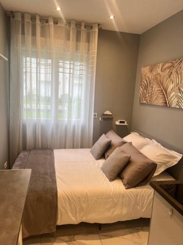 Porte-Dauphine Apartment | Charming Studio 16
