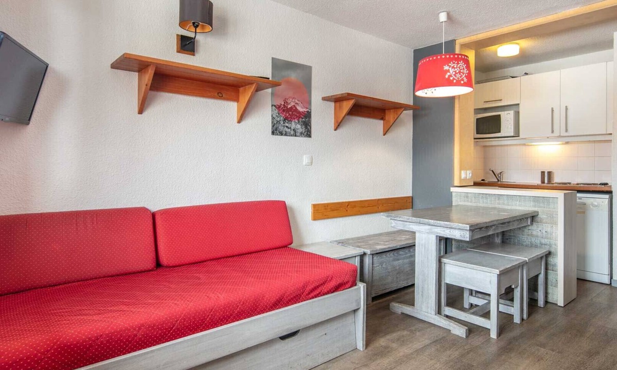 Val Claret Apartment | Charming Studio - Sleeps 4 - Right at the Foot of the Slopes