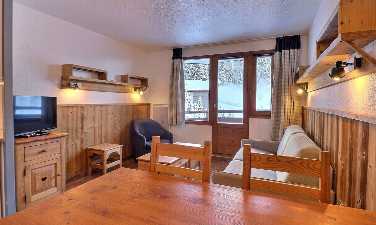 La Perriere Apartment | Comfortable 2 Rooms, Ski-In/Ski-Out, Pets Allowed