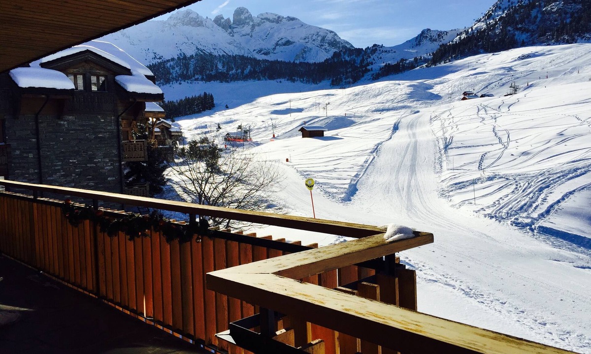 Courchevel Apartment | Courchevel 1650 Belvédère beautiful apartment 4 ch ds Chalet skis south balcony