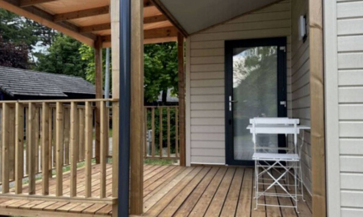 Challes-les-Eaux House | Cozy mobile home with terrace - 4 people