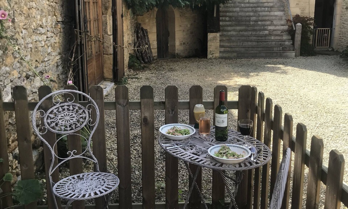 Saint-Pompont House | Detached Barn conversion in tranquil location, private heated pool and gardens