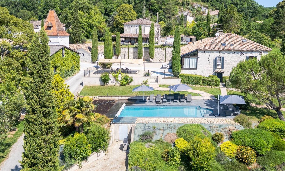 Valprionde Villa | Domaine de la roque Oc Keys Private heated pool & Ping pong ideal for families!