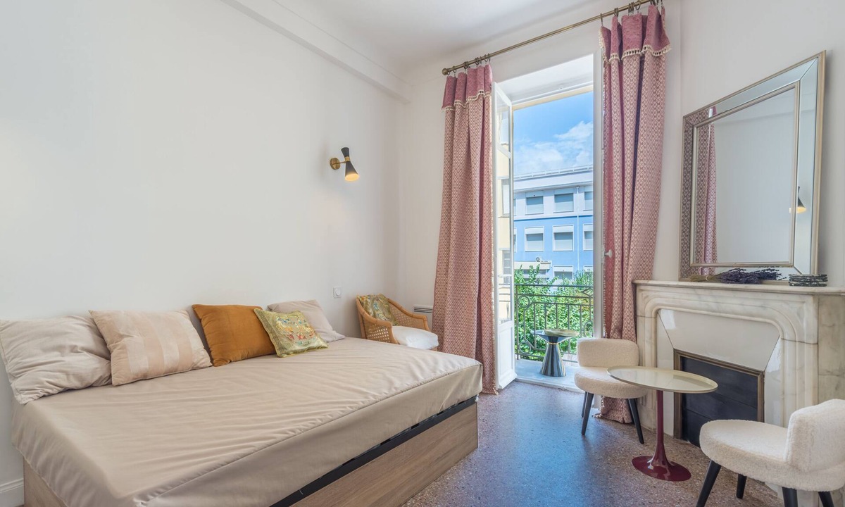 Riquier Apartment | Elegant 2 bdr AC Nice Center Riquier 51sq m.