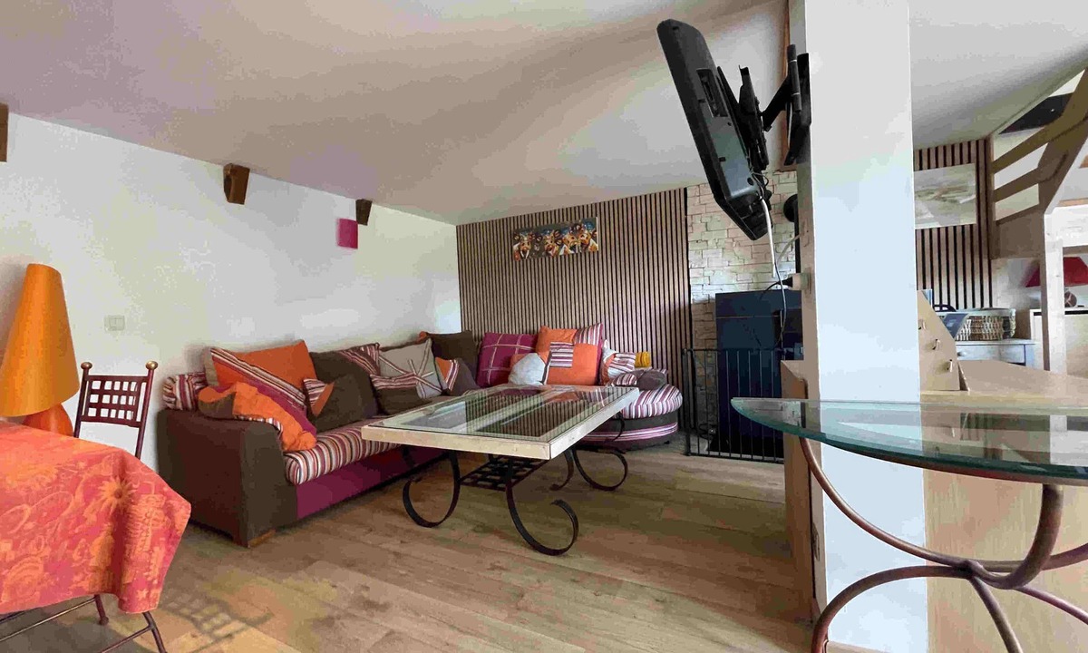 Soulages-Bonneval House | Escape the Heat Wave at La Grange de Melaual,
