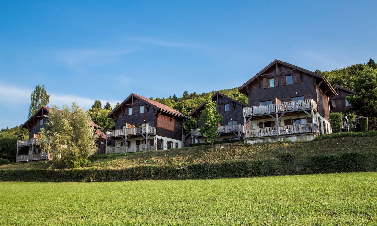 Evian-les-Bains Ski Chalet | Evasion Détente | Chalet en Bord de Lac + Piscine