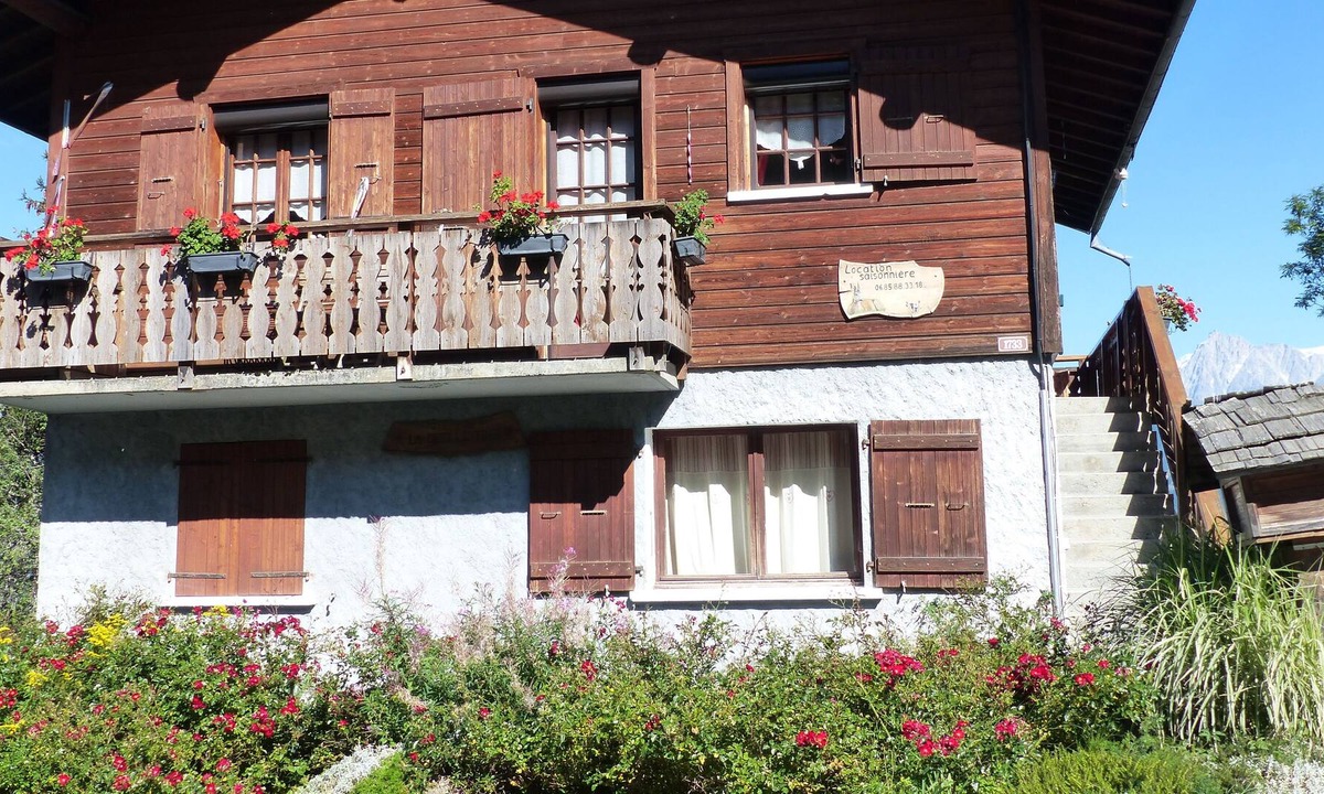 Combloux Ski Chalet | Facing Mont Blanc and the whole chain
