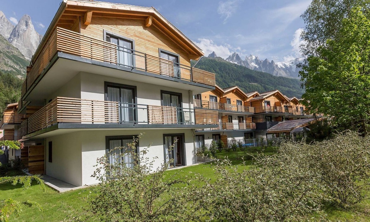 Les Tines Apartment | Furnished Apartment in an attractive town Chamonix