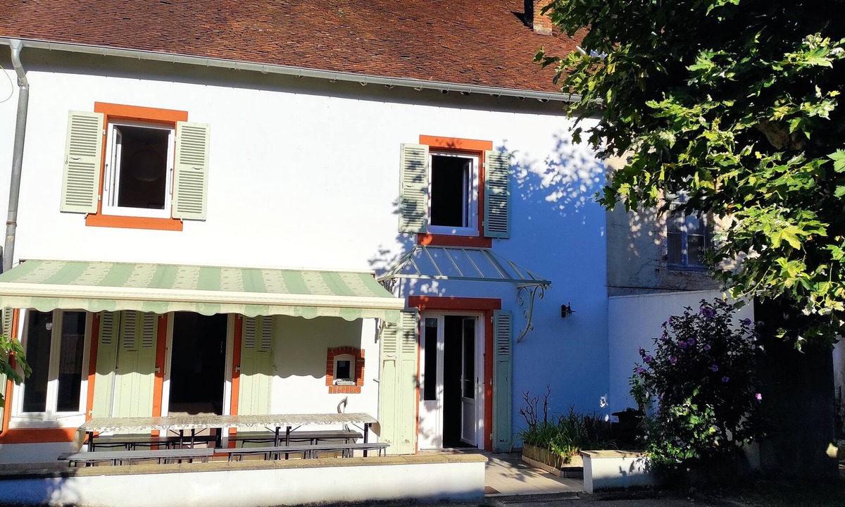 Cousance Cottage | Gîte La Cousançoise - Large family home