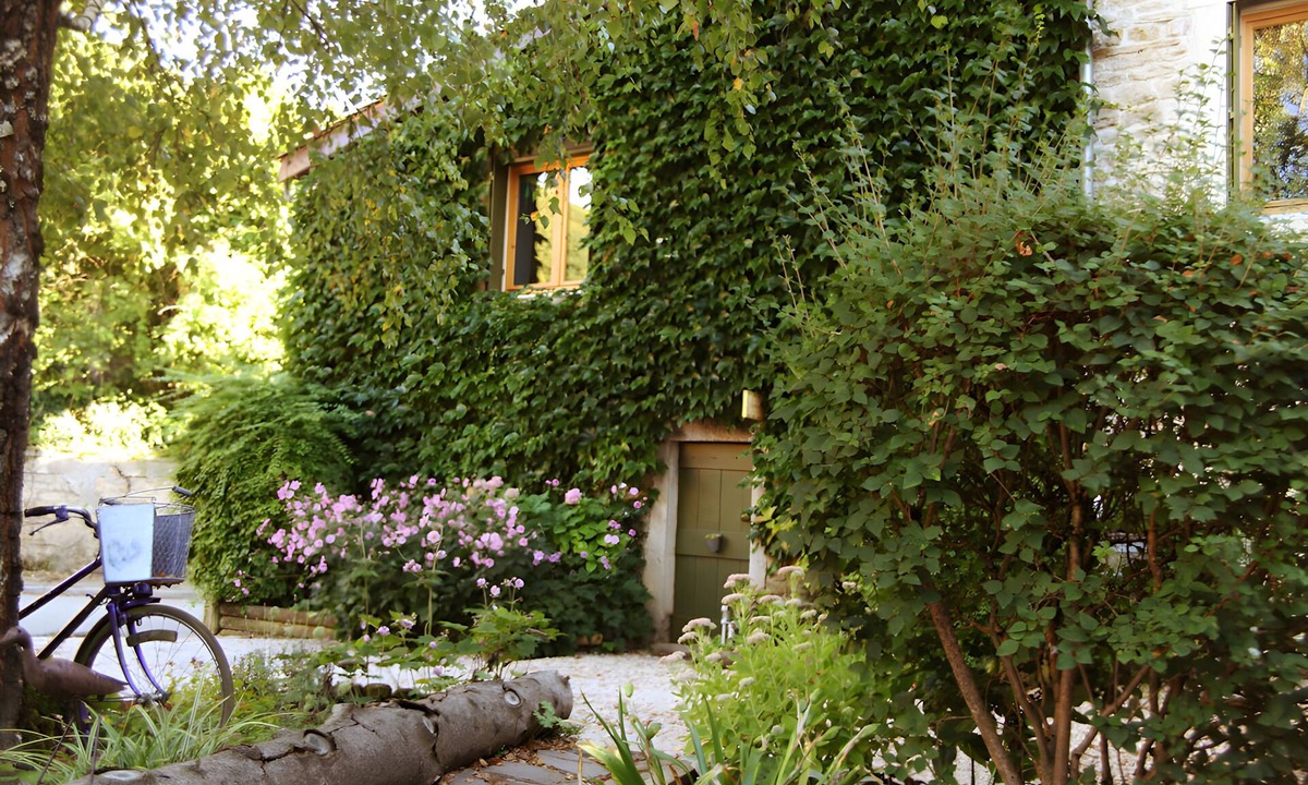 Val-Revermont House | Gîte Les Trois Collines: private terrace, garden, Wi-Fi in VAL-Revermont