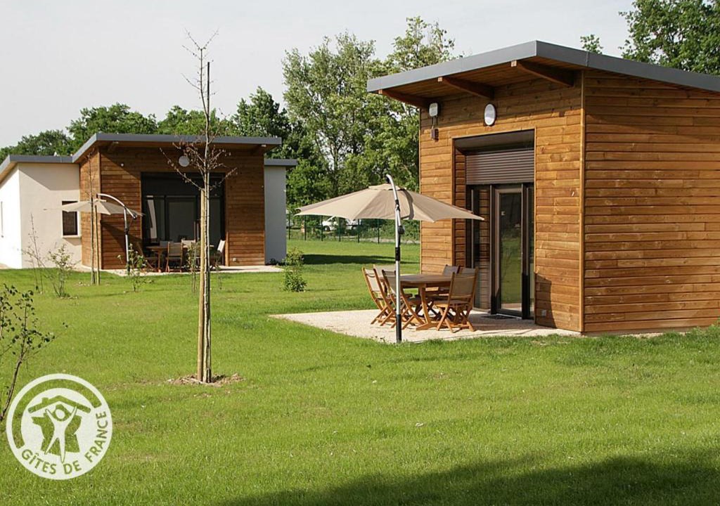 Veauchette House | Gîte Veauchette, 3 pièces, 4 personnes - FR-1-496-89